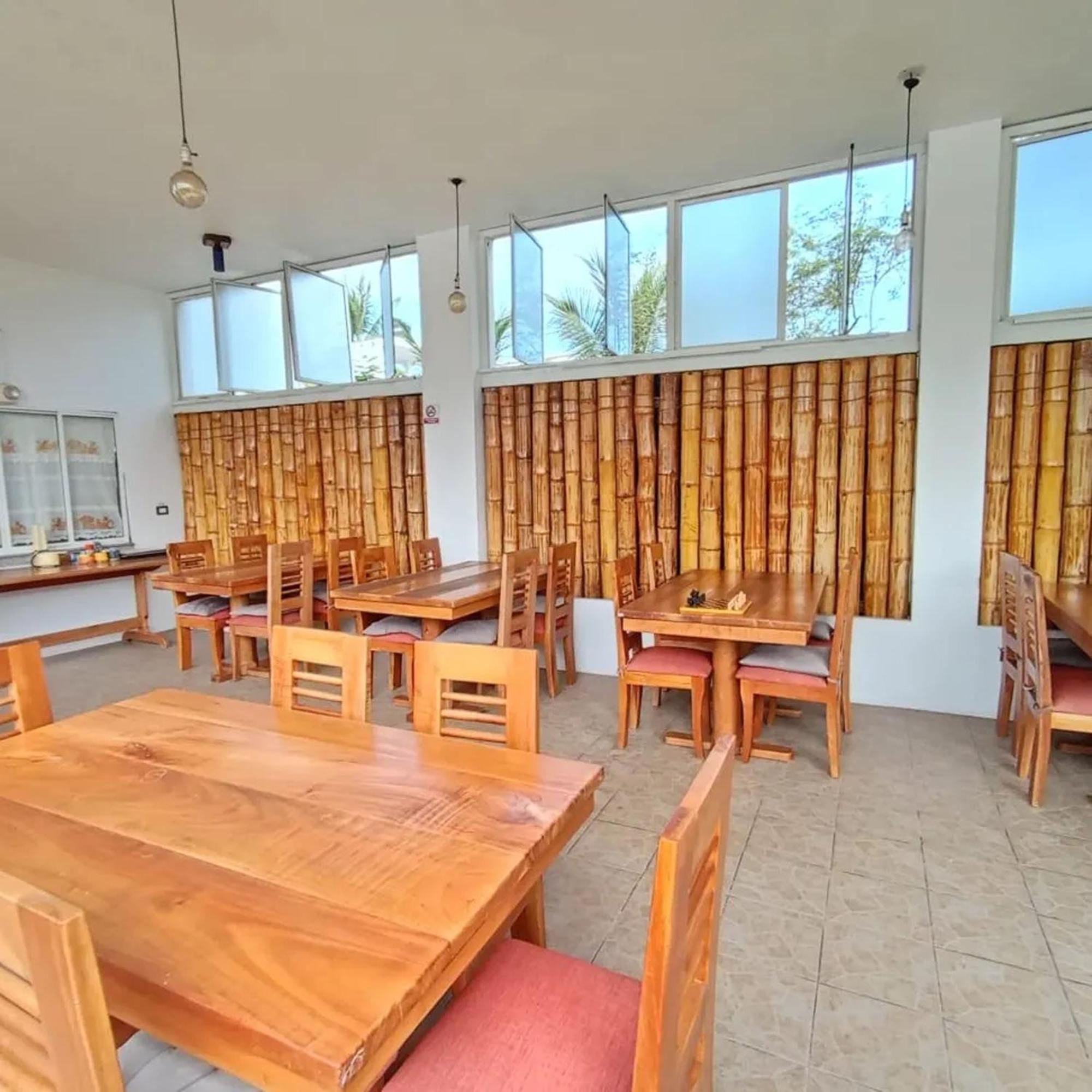 Isla Azul Hotel Пуерто Айора Екстериор снимка