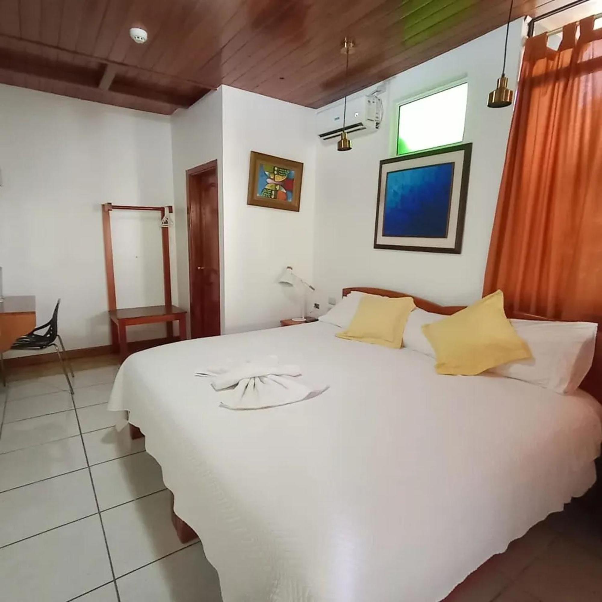 Isla Azul Hotel Пуерто Айора Екстериор снимка
